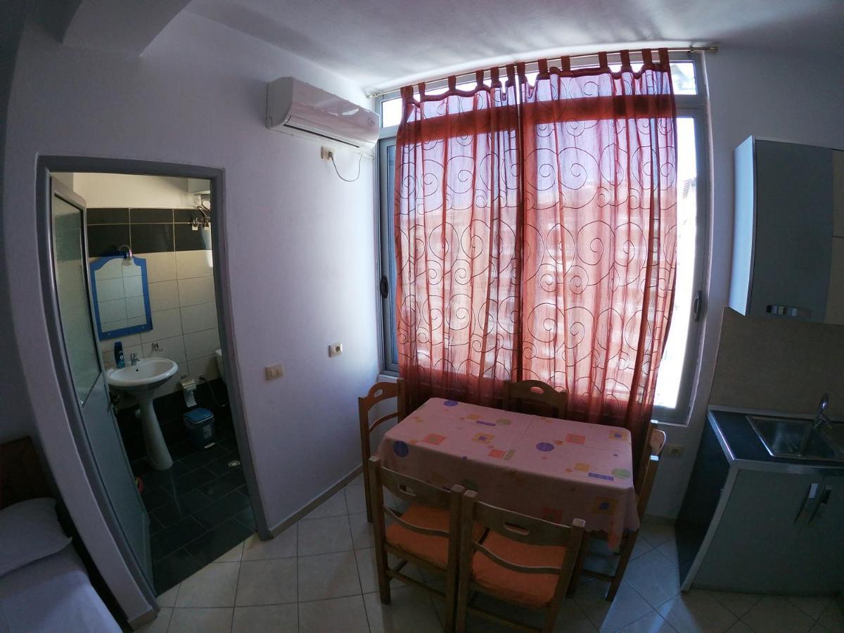 סרנדה Honey Apartments Near Promenade מראה חיצוני תמונה