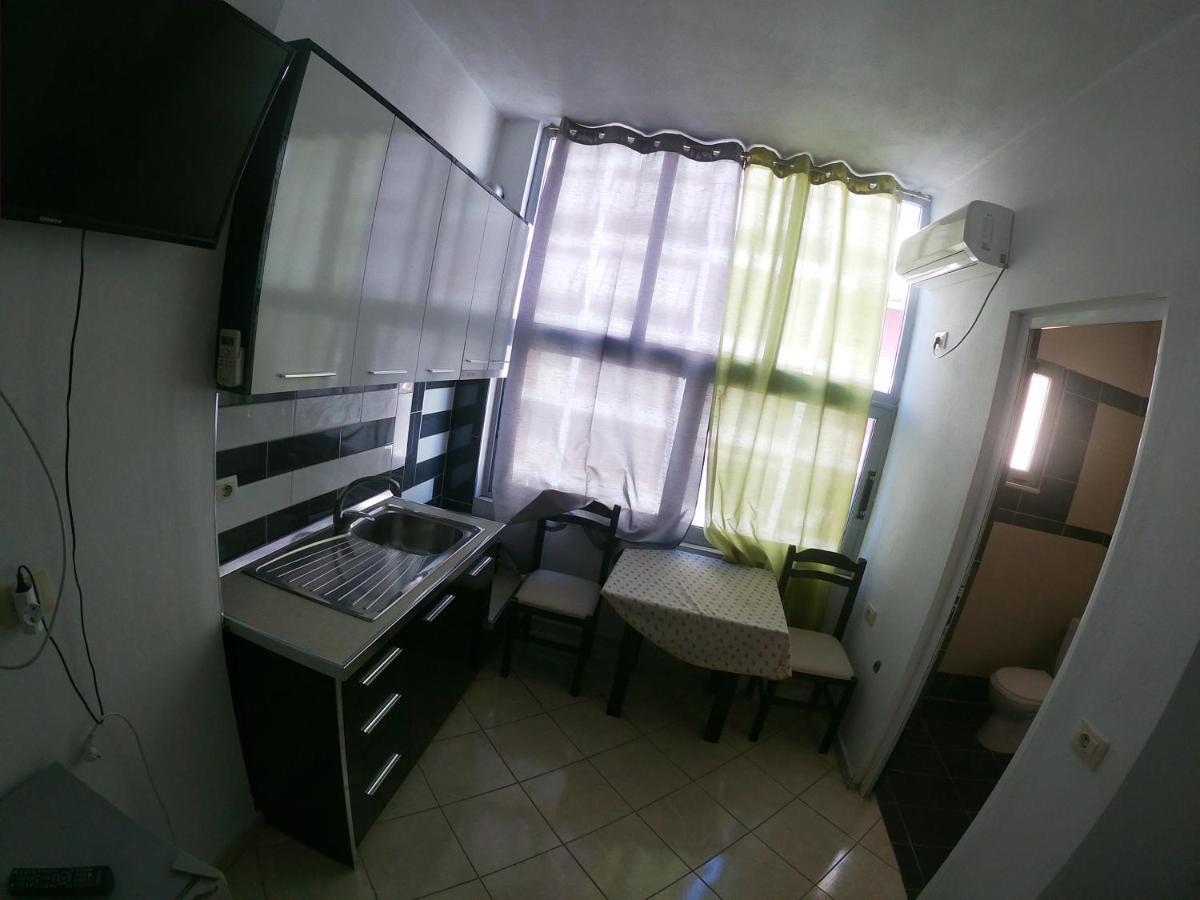 סרנדה Honey Apartments Near Promenade מראה חיצוני תמונה