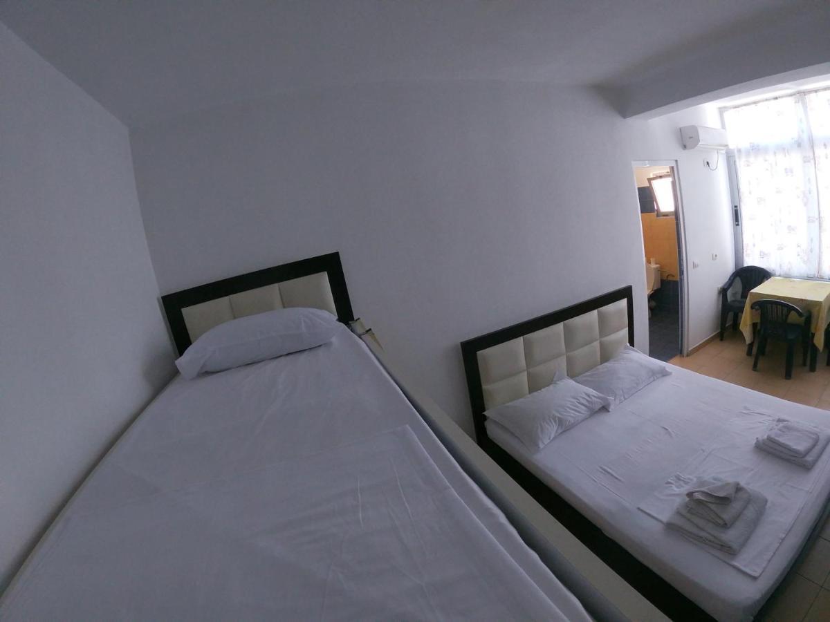 סרנדה Honey Apartments Near Promenade מראה חיצוני תמונה