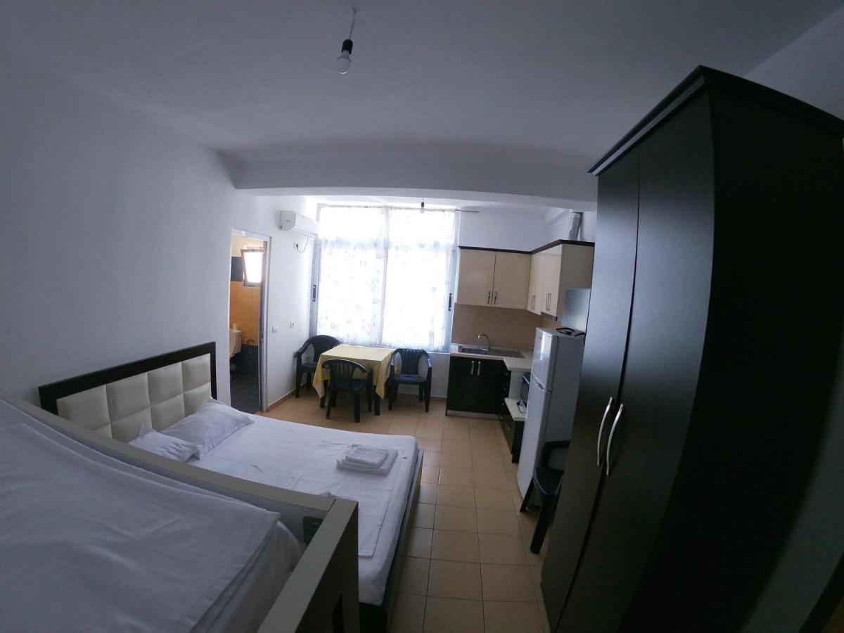 סרנדה Honey Apartments Near Promenade מראה חיצוני תמונה